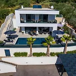 Villa S Posedarje