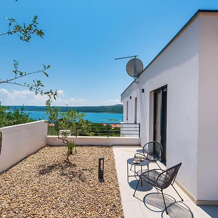 S Villa