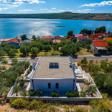 S Villa Posedarje