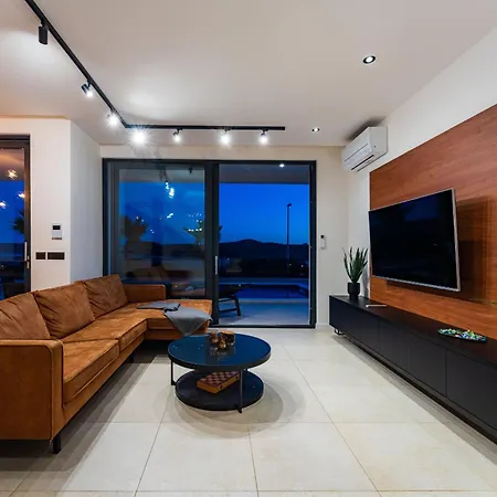 S Villa *