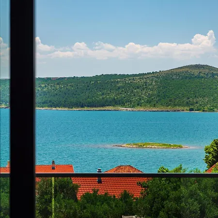 S Villa