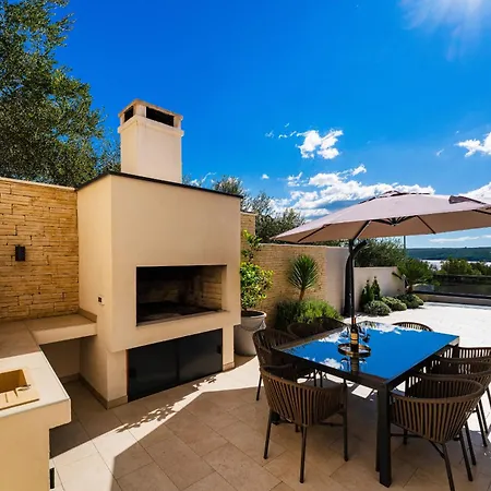 S Villa